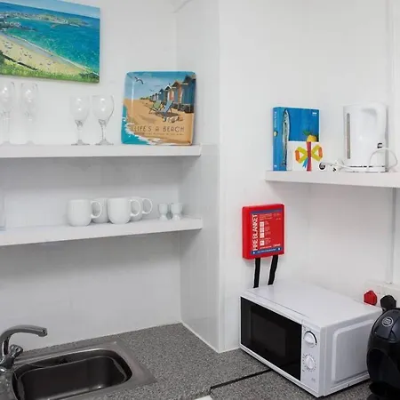 Sunnyside - Back Road East - Sleeps 4 Feriehus