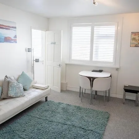 Sunnyside - Back Road East - Sleeps 4 St Ives